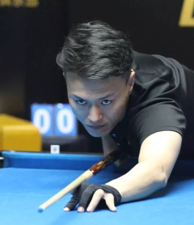 牌面对多名 牌面对多名